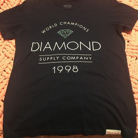 Vans Tops - Diamond t-shirt!!